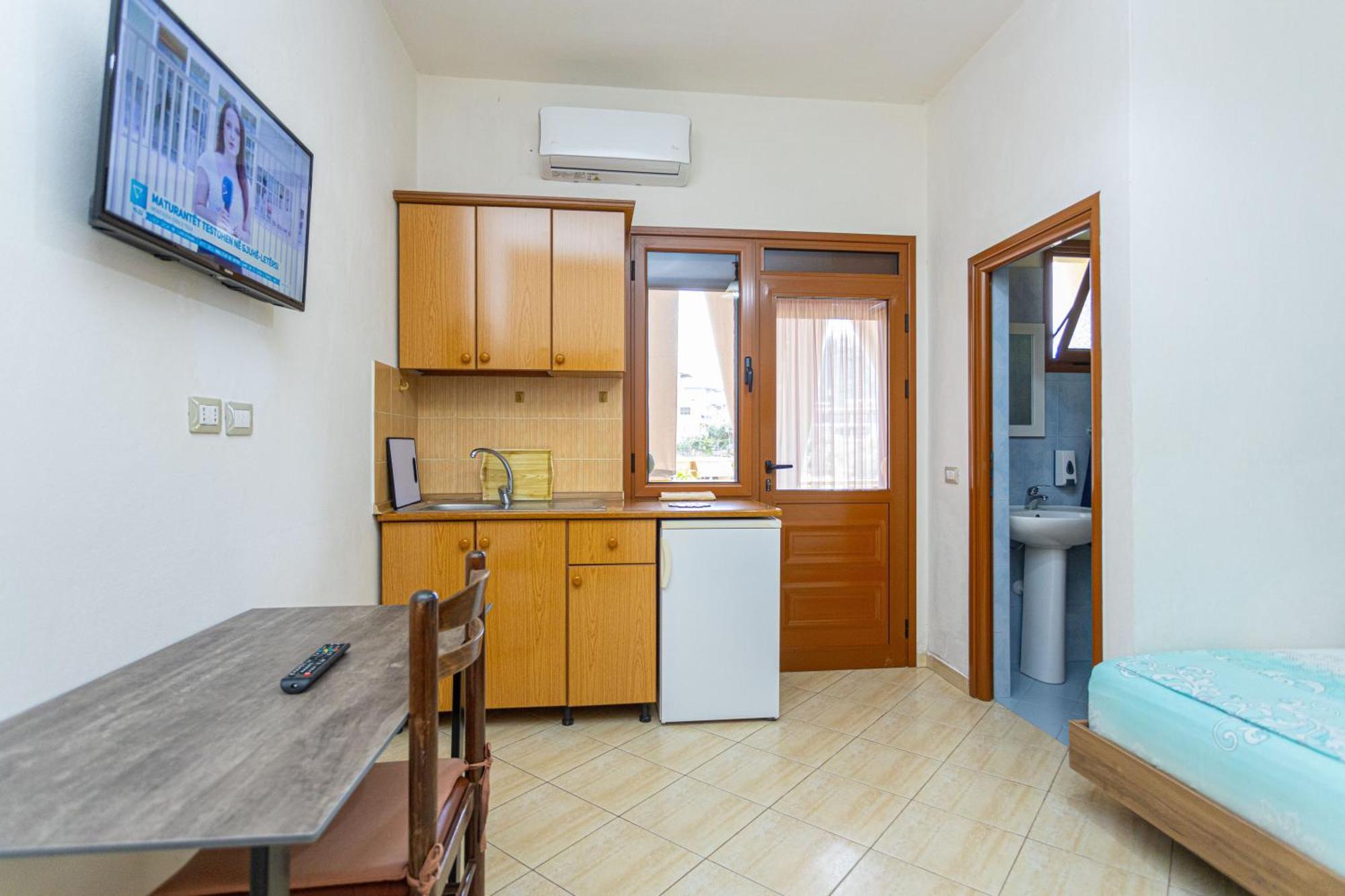 Hotel Olti Vlorë Εξωτερικό φωτογραφία