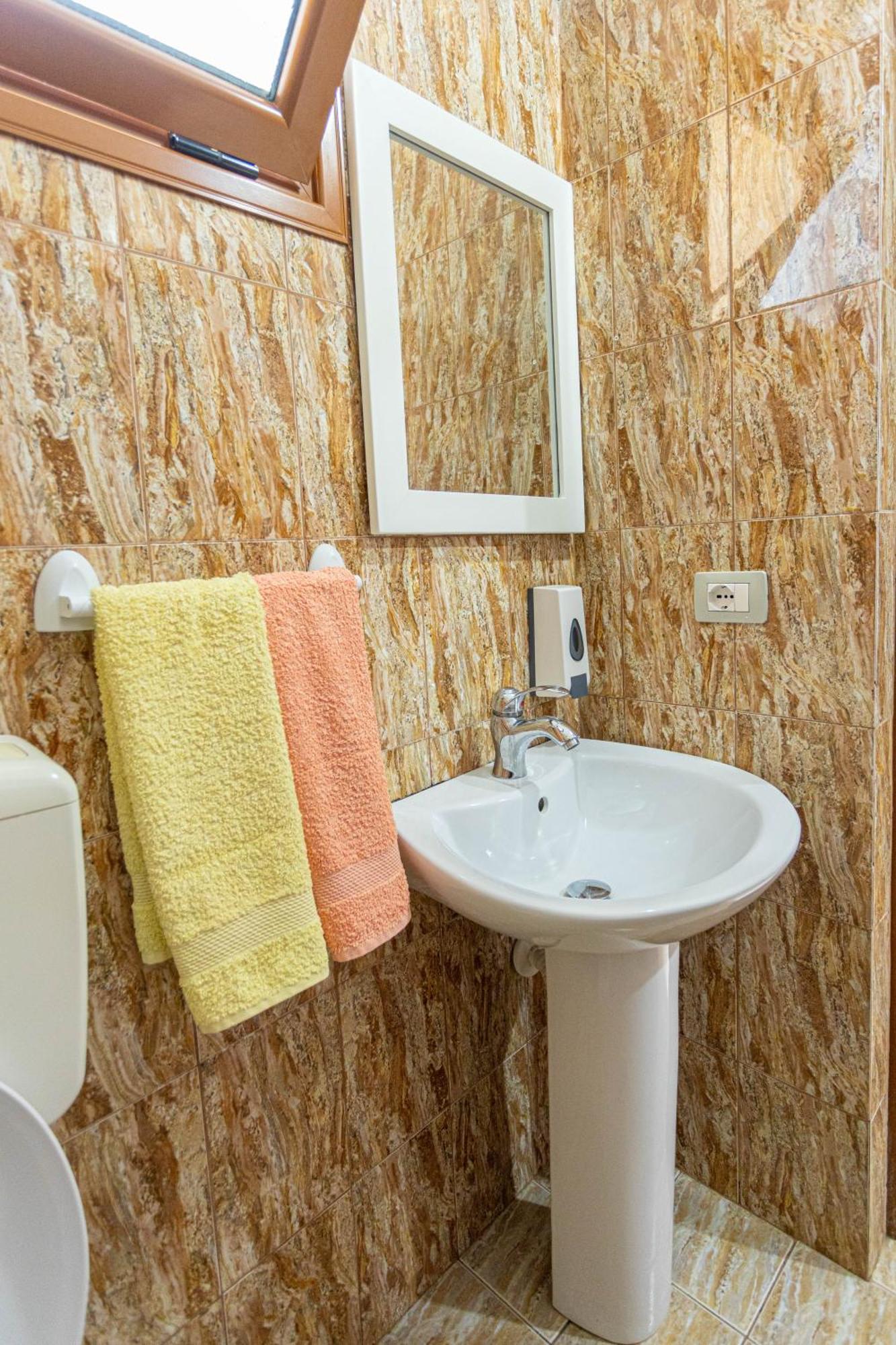 Hotel Olti Vlorë Εξωτερικό φωτογραφία