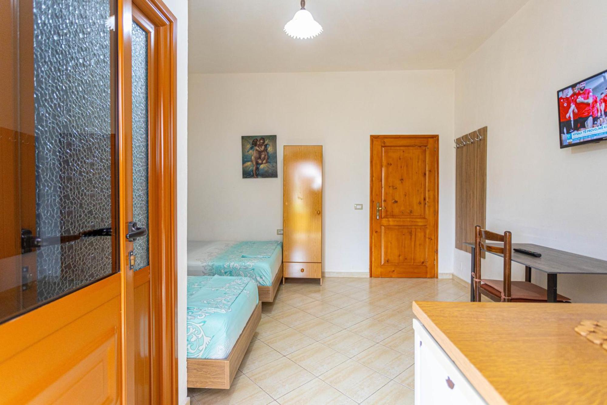 Hotel Olti Vlorë Εξωτερικό φωτογραφία